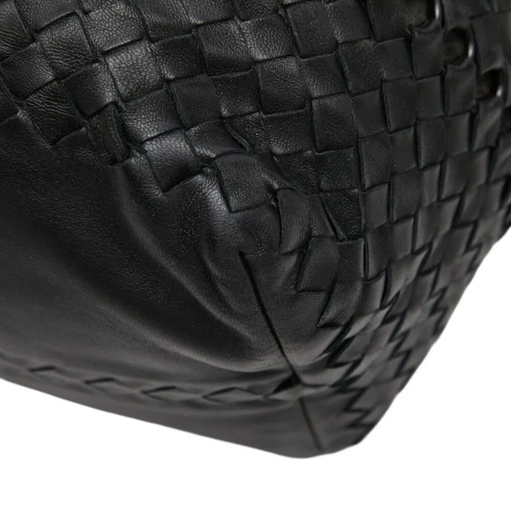 Bottega Veneta delivery duty